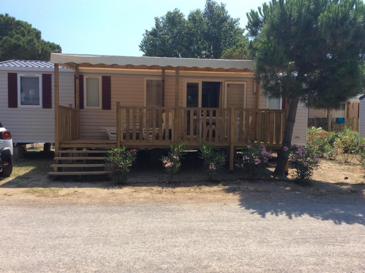 Mhvacances Louent Plusieurs Mobilhomes Dans Camping 4 Etoiles A 200M De La Plage Et Cure Thermale 卡内 外观 照片